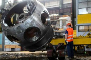 person doing the industrial equipment troubleshooting process